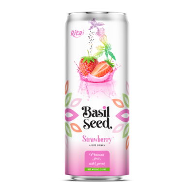 Bebida de semillas de albahaca con jugo de fresa.